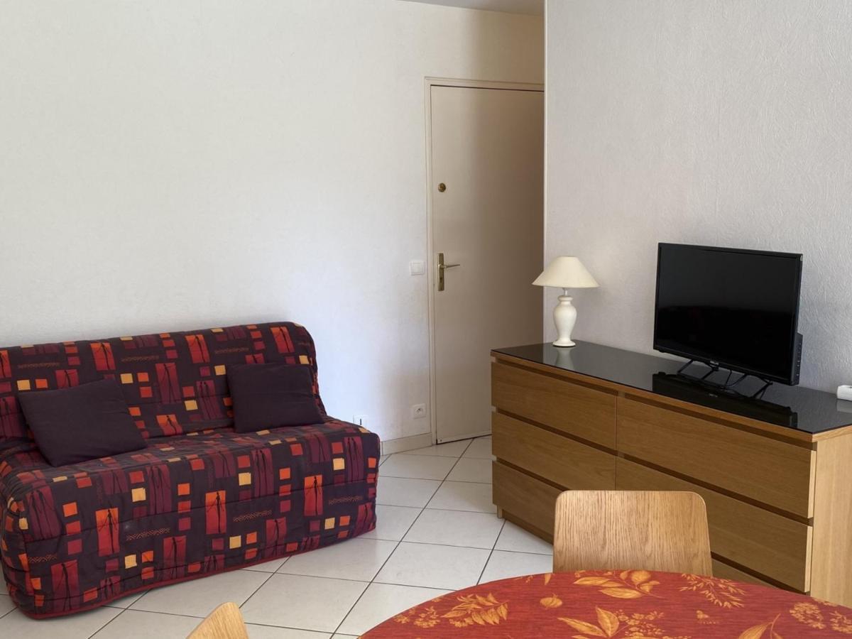 דירות Cabourg : Studio Rez-De-Jardin Proche Plage, Animaux Acceptes, Tv, Wi-Fi Optionnel - Fr-1-487-331 מראה חיצוני תמונה